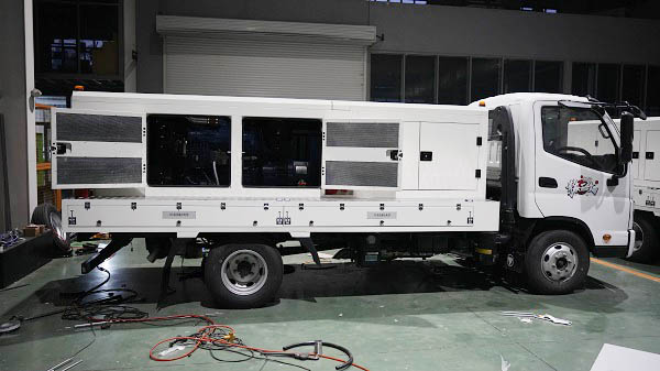 華全完成兩臺(tái)應(yīng)急電源車的發(fā)貨